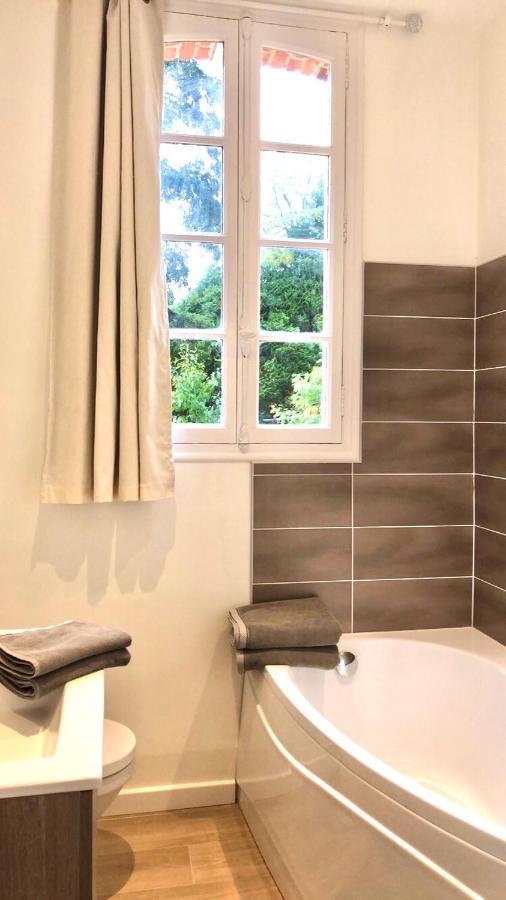 Domaine De Malvaux: 5-star Sologne Retreat For 15 Holiday home Nouan-le-Fuzelier