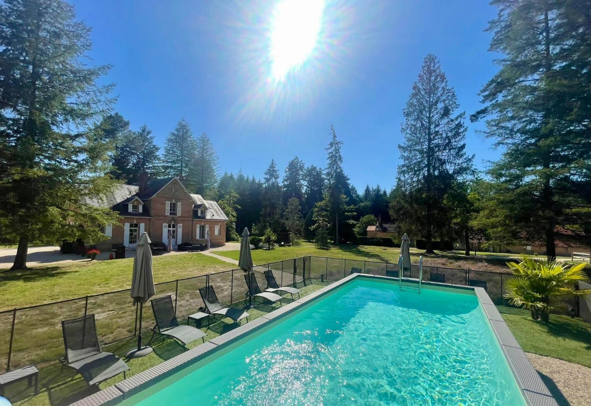 Domaine De Malvaux: 5-star Sologne Retreat For 15 Holiday home *